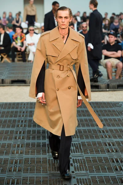 Look 2